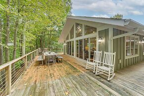 Riverwood: South Haven Retreat on 10 Acres