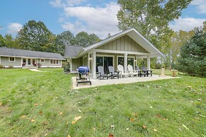 Riverwood: South Haven Retreat on 10 Acres