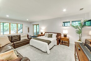 Riverwood: South Haven Retreat on 10 Acres
