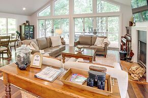 Riverwood: South Haven Retreat on 10 Acres