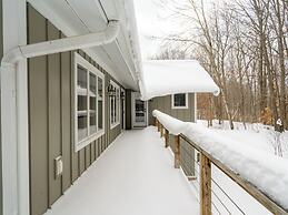 Riverwood: South Haven Retreat on 10 Acres