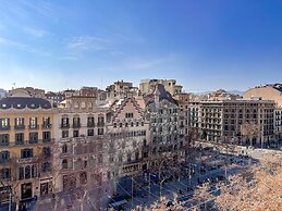 Passeig de Gracia by Enjoybcn