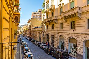 Piazza Amedeo Flat by Wonderful Italy