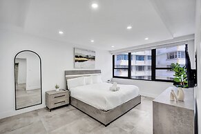 Alexander Hotel