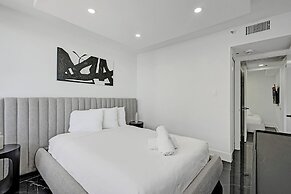 Alexander Hotel