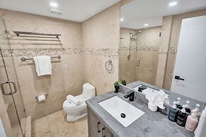 Alexander Hotel