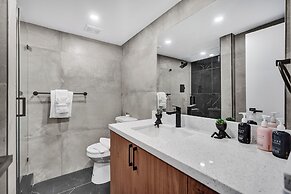 Alexander Hotel