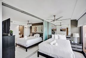 Alexander Hotel