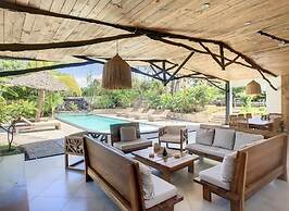 Villa with pool and tropical garden