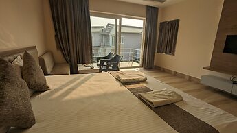 PARTH KING BEACH RESORT