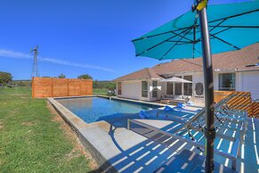 The KK Ranch-private Pool-hill Country Bliss