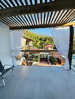 Santomar Guest House