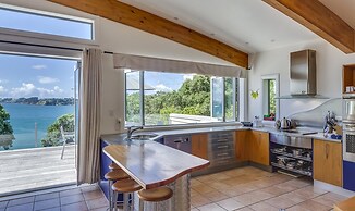 Absolute Beachfront Oneroa