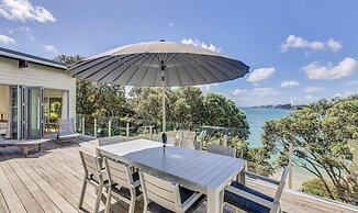 Absolute Beachfront Oneroa