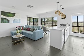 Comfort Retreat Officer