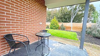 Comfort Retreat Officer