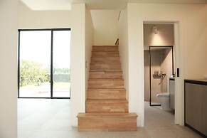 Ohyeongjae Private Pool Villa