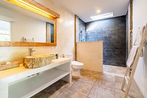 Jungle Amaranth Villa