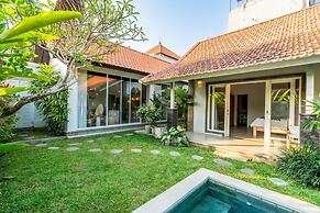 Jungle Amaranth Villa