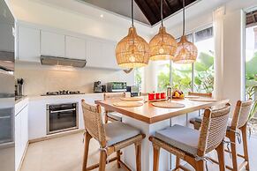 Jungle Amaranth Villa