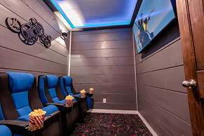 Romantic Cabin Retreat By Ghosal Luxury Lodging