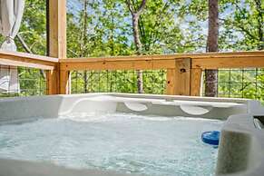 Romantic Cabin Retreat By Ghosal Luxury Lodging