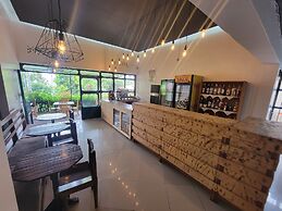 Maddy's Kitchen and Accomodation