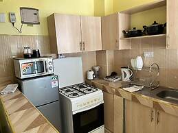 Lux Suites TRM 1 Bedroom Apartments