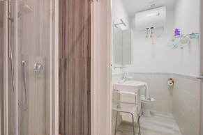 Serafina Beach - Beach Front House