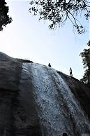 Kadumane Hills Resorts