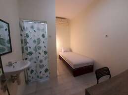 OYO 93274 Oren Home Bekasi