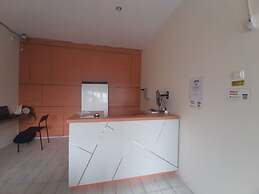 OYO 93274 Oren Home Bekasi