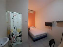 OYO 93274 Oren Home Bekasi