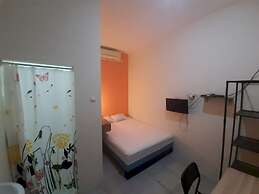 OYO 93274 Oren Home Bekasi