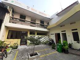 OYO 93274 Oren Home Bekasi