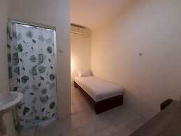 OYO 93274 Oren Home Bekasi