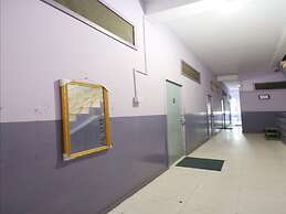 SPOT ON 93276 Fendi 2 Homestay SyariahNearPelabuhan Feri Batam Centre