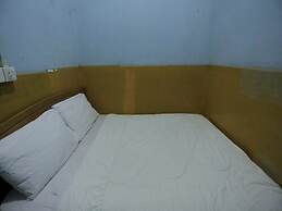 SPOT ON 93276 Fendi 2 Homestay SyariahNearPelabuhan Feri Batam Centre