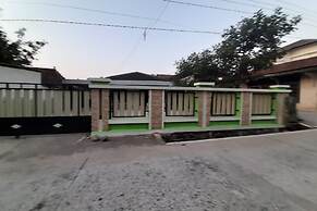 SPOT ON 93283 Sengon Kostel Syariah