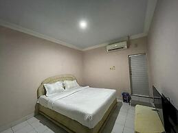 OYO 93292 Raudhatul Husna Homestay Syariah