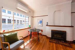 Charming Art Deco Unit in East Melbourne