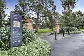 Charming Art Deco Unit in East Melbourne