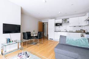 Contemporary 1BD Flat - Bristol City Centre!