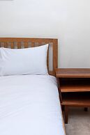 Spacious 1BD Flat w/ Garden - Hammersmith!