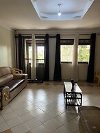 Inviting 3-bed House in Akright City Jennifers