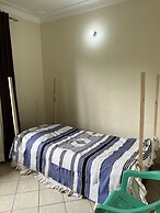 Inviting 3-bed House in Akright City Jennifers