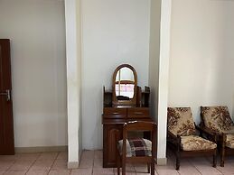 Inviting 3-bed House in Akright City Jennifers