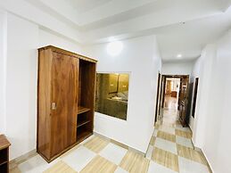 PULICKAL HEIGHTS HOTEL
