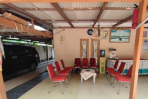 OYO 93252 Garuda Bandara Guesthouse