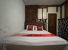 OYO 93277 Villa Kemiloko Syariah